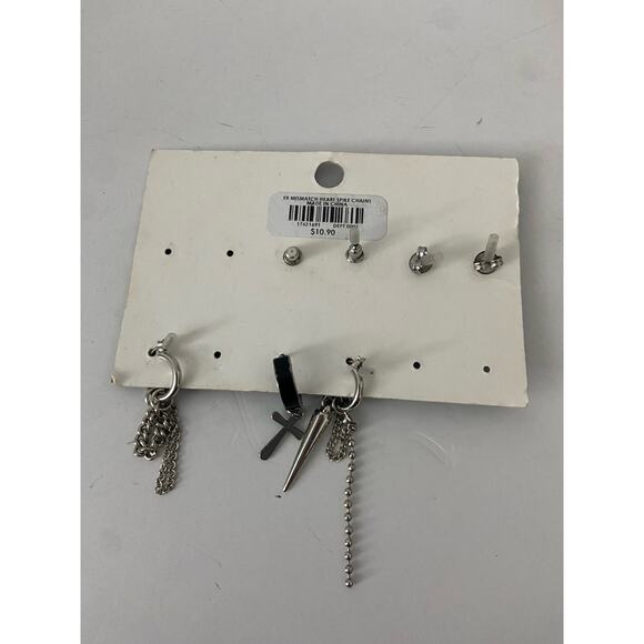 Ear cuff and single earrings Silver tone - Picture 3 of 3